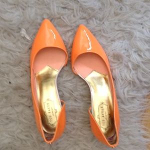 Ted baker low rise orange heels