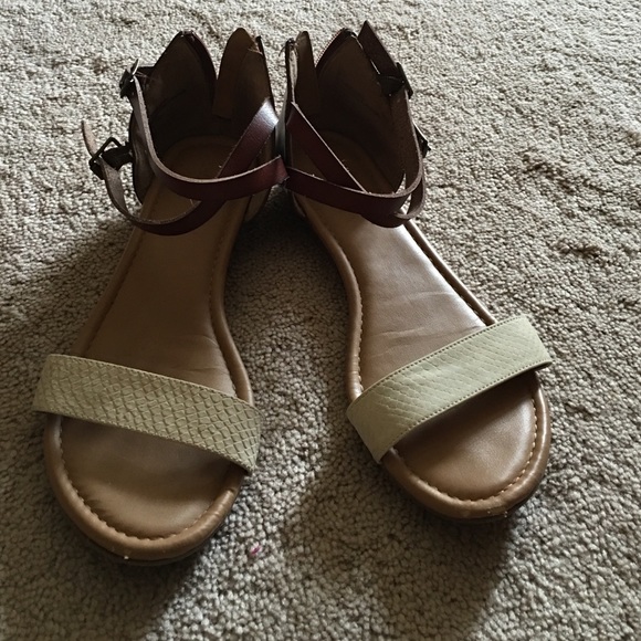 Merona Sandals - Picture 2 of 3