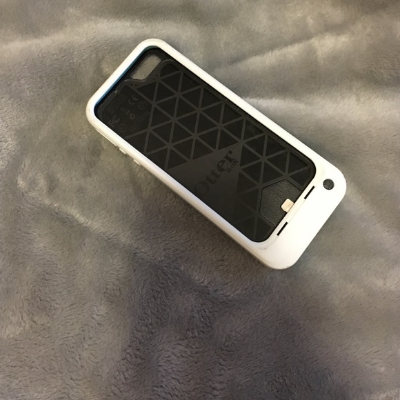 otter box charging case for iPhone 5/5s - Picture 2 of 4