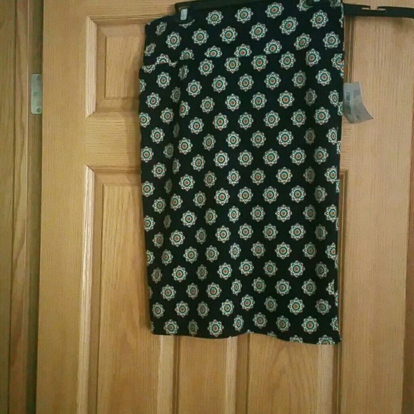 M Lularoe Cassie