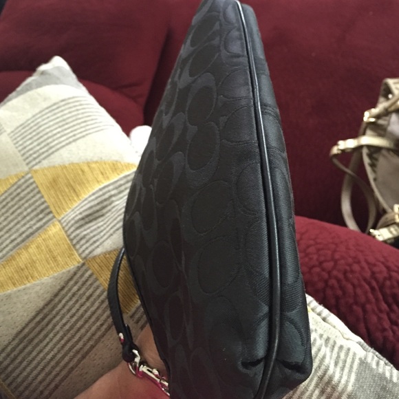 coach black wristlet - Picture 4 of 4