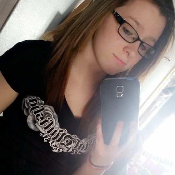 Meet your Posher, Kayleena