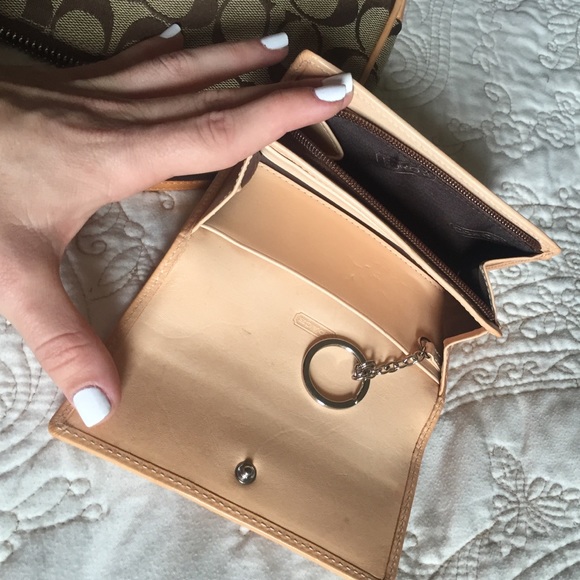 Coach purse and wallet - Picture 4 of 4