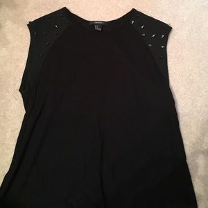 Studded muscle tee style top