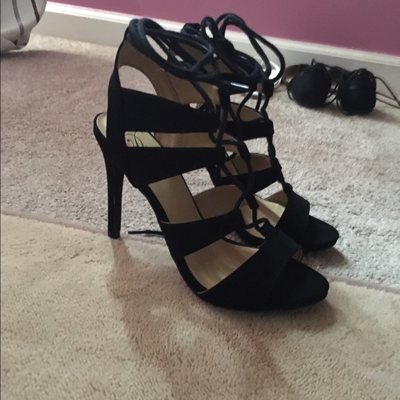 Lace up heels - Picture 2 of 2
