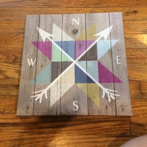 Arrow wall decoration