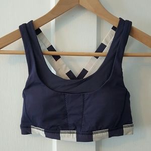 Lululemon Stuff Your Bra size 4