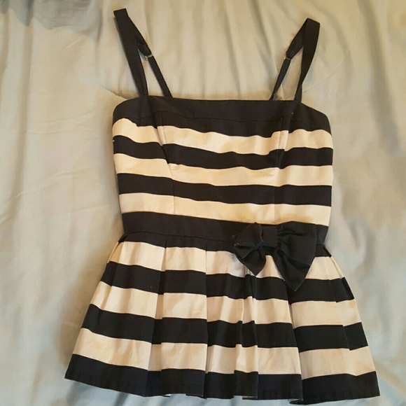 Hollister tanktop/blouse! Super cute and dressy!