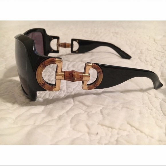 Authentic GUCCI Black Sunglasses with Horsebit - Picture 2 of 4