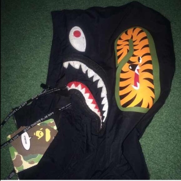 Bape shark windbreaker