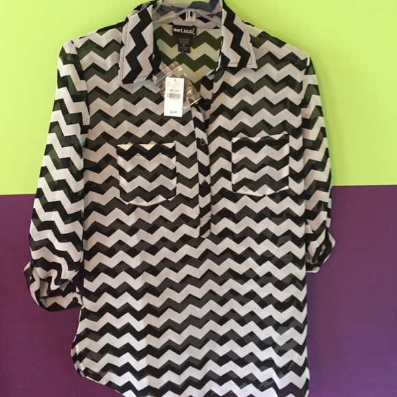 Chevron sheer top