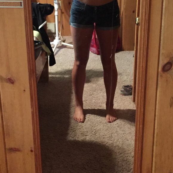 Bullhead size 3 shorts