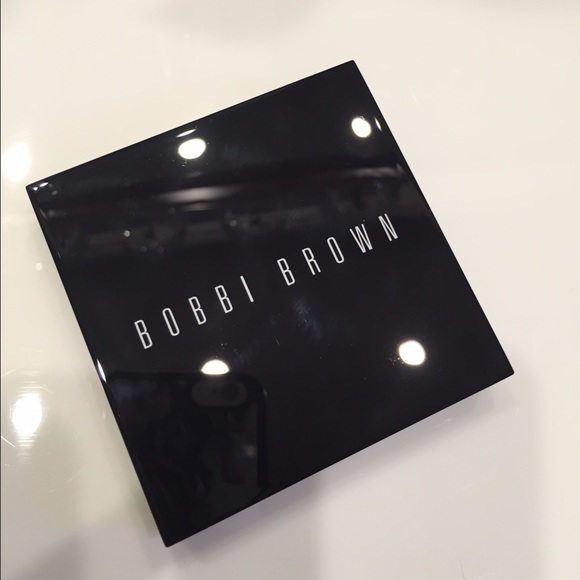 Bobbi Brown Highlighting Powder