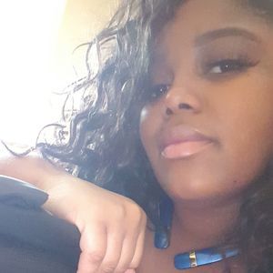 Meet your Posher, Deandra