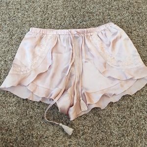 Silk scalloped shorts