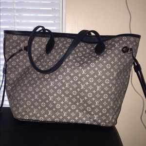 ***Authentic*** Louis Vuitton