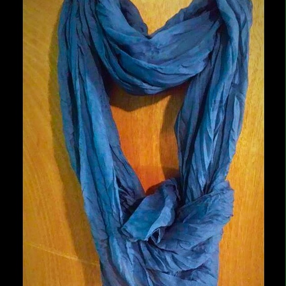 Blue scarf
