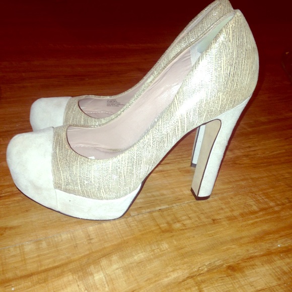 Vince Camuto Pumps