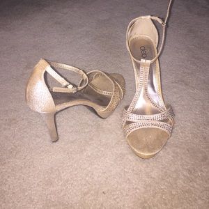 Gold Highheels for PROM