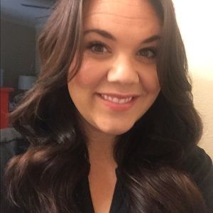 Meet your Posher, Kelli