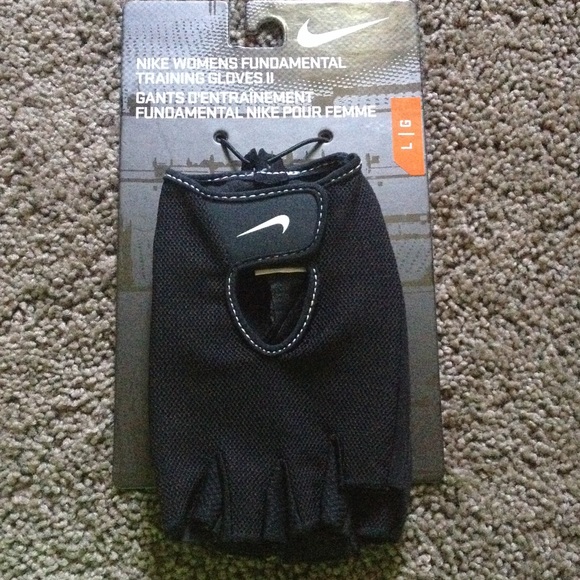 Nike women's fundamental training gloves II