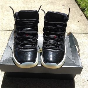 Air Jordan 11 size 6 boys