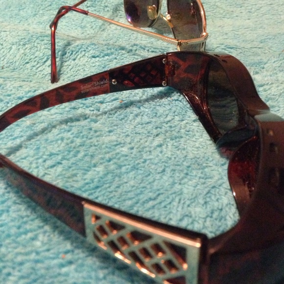 Aviator and polarized shades - Picture 4 of 4