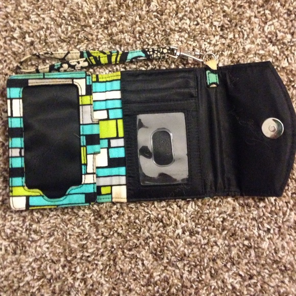 Vera Bradley super smart wristlet - Picture 3 of 4