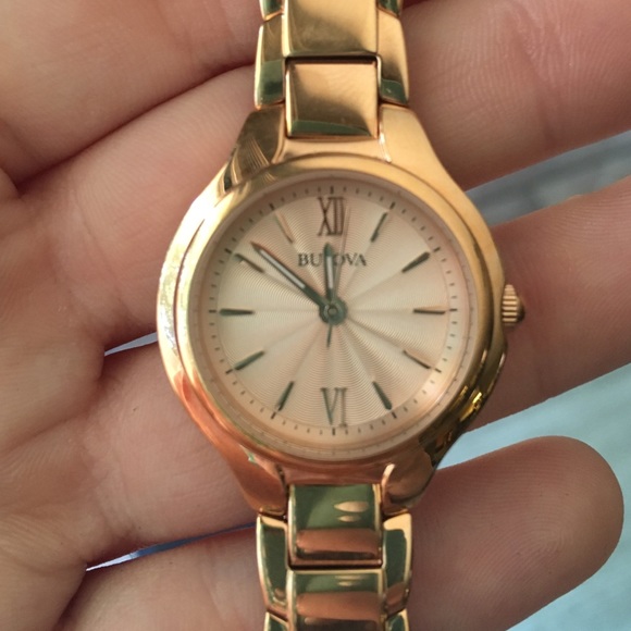 Bulova Gold Watch - Picture 3 of 4