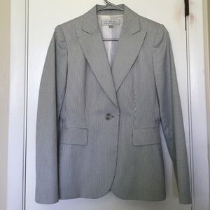 Tahari by Arthur S. Levine Gray Pinstripe Blazer