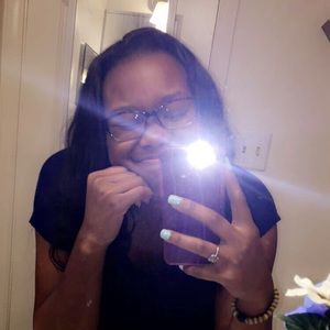 Meet your Posher, Amari