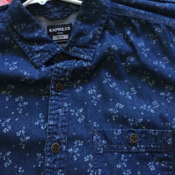 Express Other - Express Men's floral shirt M Fitted. soft Cotton!