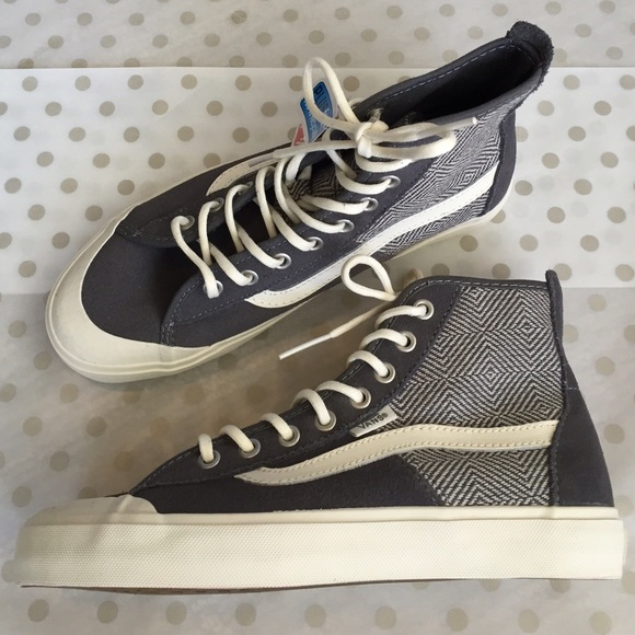 Vans Shoes - 🎉Final Price🎉VANs Dazie Geo Wool/Suede Hi-Tops