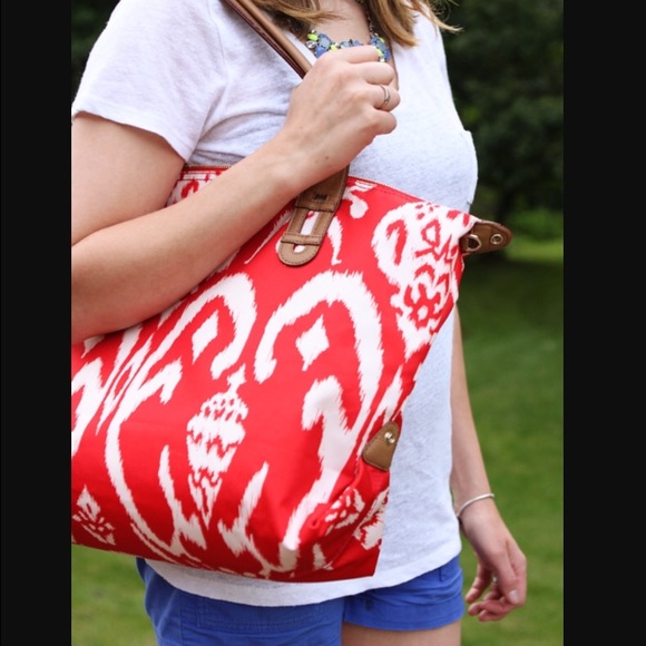 Stella and Dot red ikat how does she do it bag