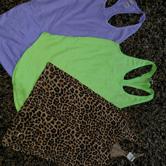 Victoria secret pink size small and xsmall tanks - Picture 1 of 2