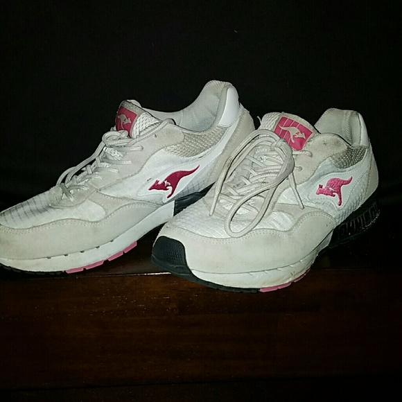 Kangaroos tennis shoes