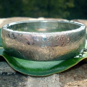 Vintage 1970's Sarah Coventry Sliver bracelet