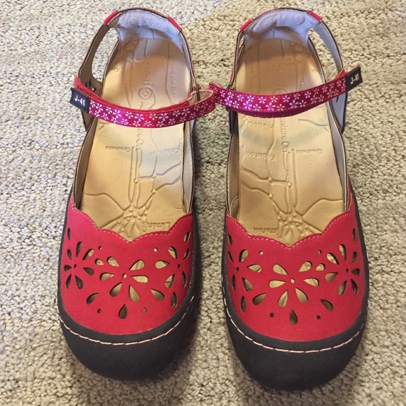 J-41 Wildflower Shoe - BRAND NEW