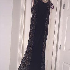 Elegant formal (prom) dress !!