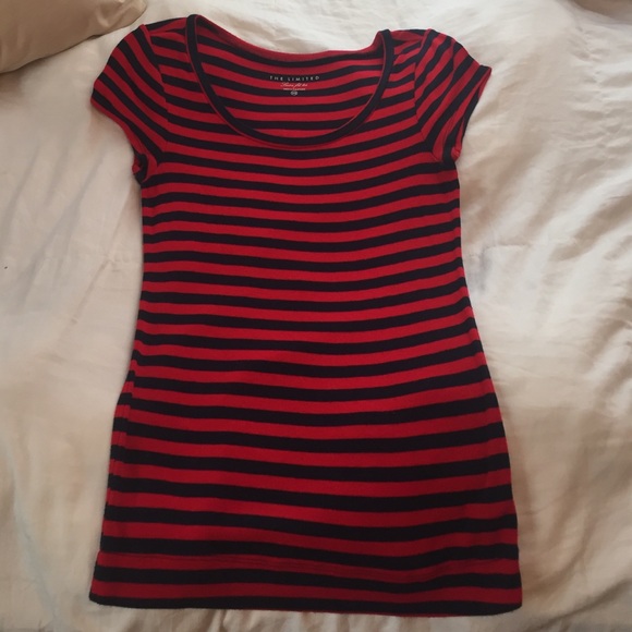 The Limited form fitting tee