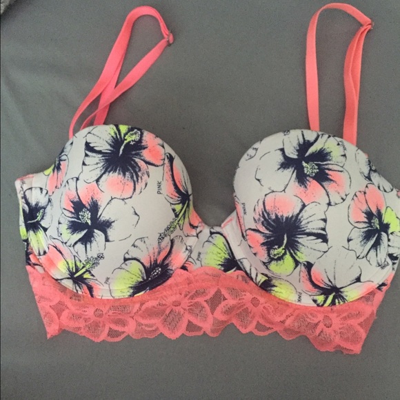 VS pink bra - Picture 1 of 4