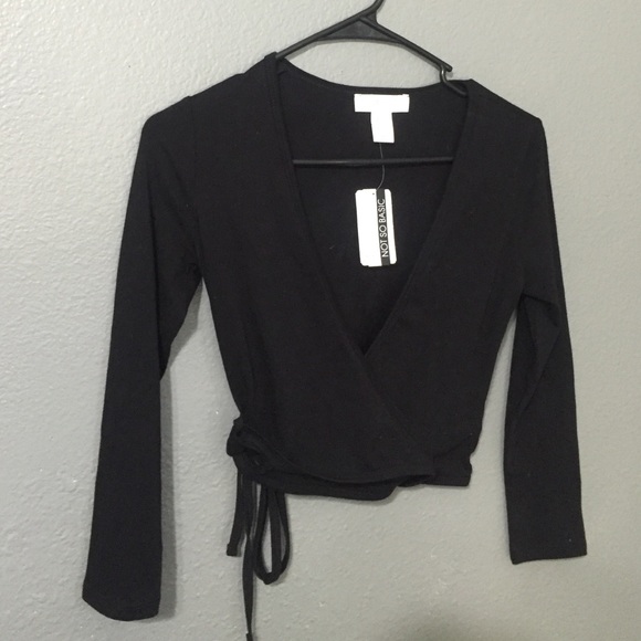 3/4 sleeve wrap crop top