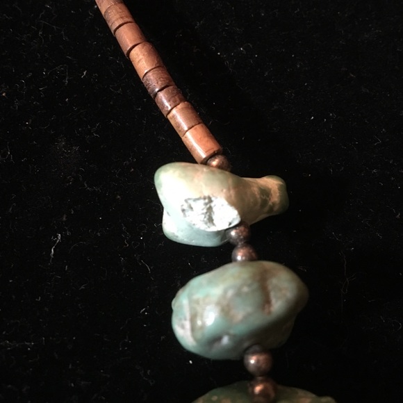 Turquoise and Heshi Shell Vintage beaded Necklace - Picture 2 of 4
