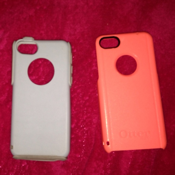 Otter box IPhone 5c case.