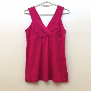 🎈5/$15 Hot pink V-neck wrap top