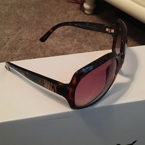 juicy couture sun glasses