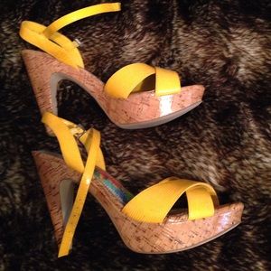 Brand new Gianni Bini yellow heels! ☀️