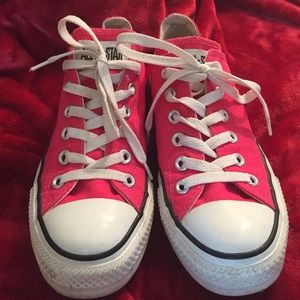 Womens magenta Converse size 7