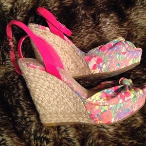 Gianni Bini pink and floral wedges! 💕