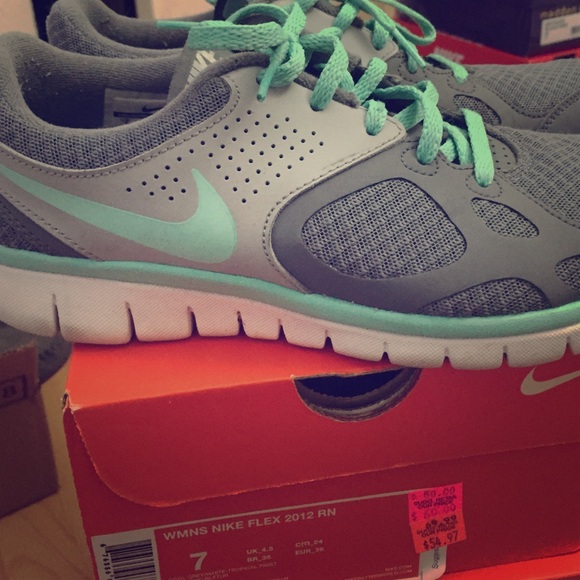 Nike womens flex grey/teal